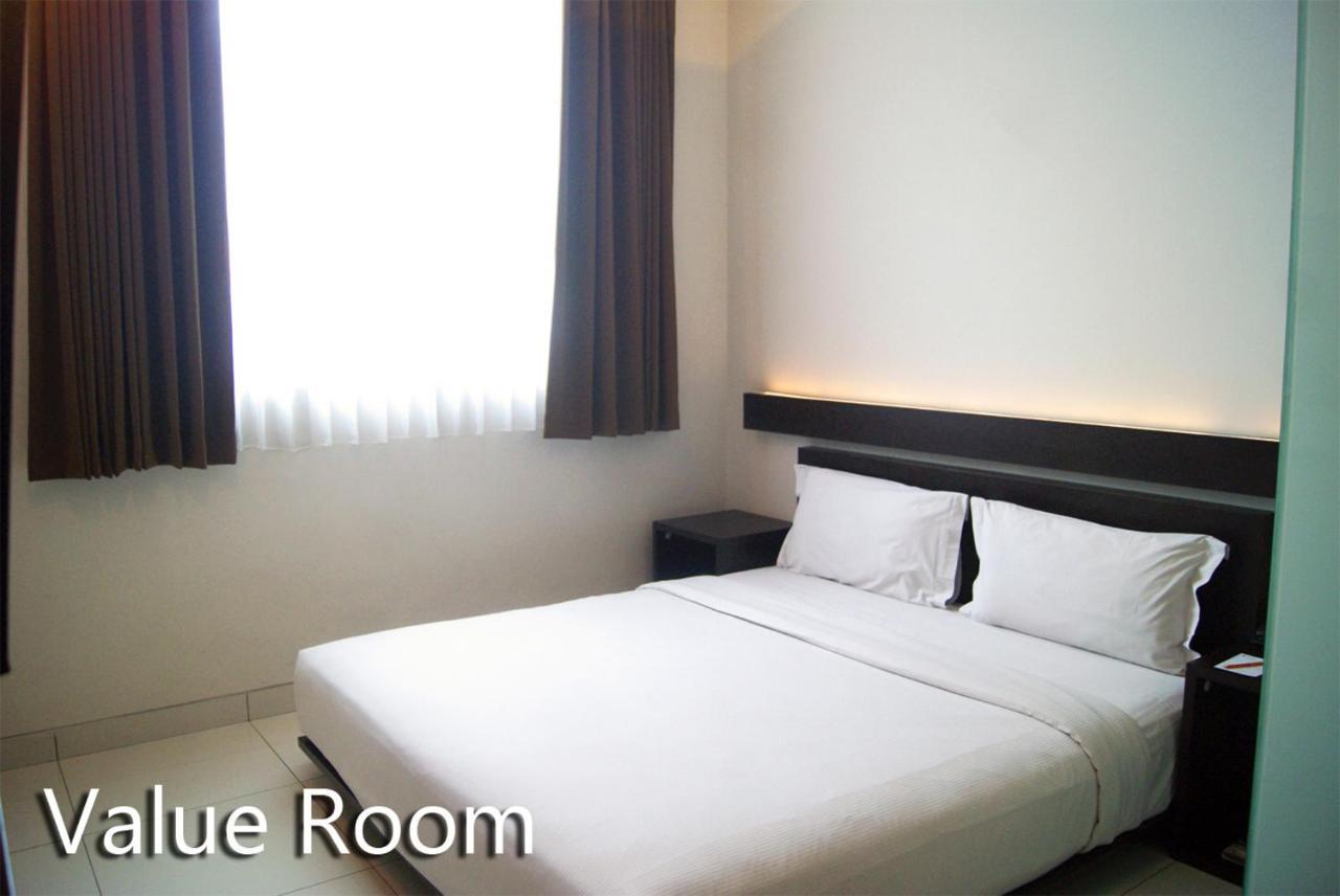 V Hotel & Residence Bandung Bagian luar foto