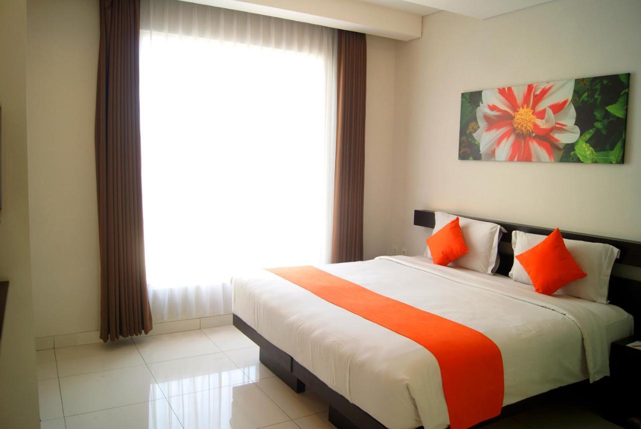 V Hotel & Residence Bandung Bagian luar foto