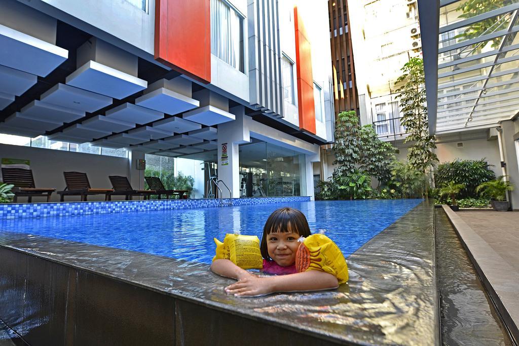 V Hotel & Residence Bandung Bagian luar foto