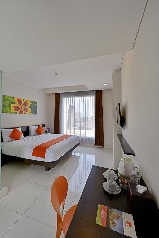 V Hotel & Residence Bandung Bagian luar foto