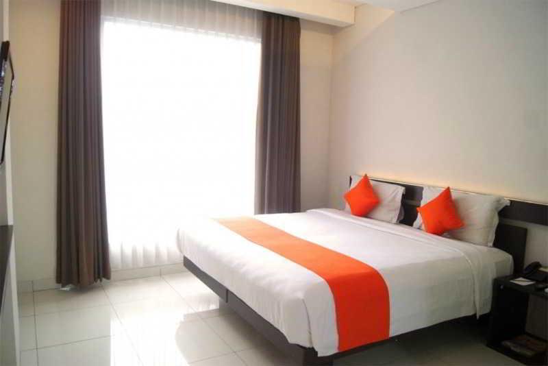 V Hotel & Residence Bandung Bagian luar foto